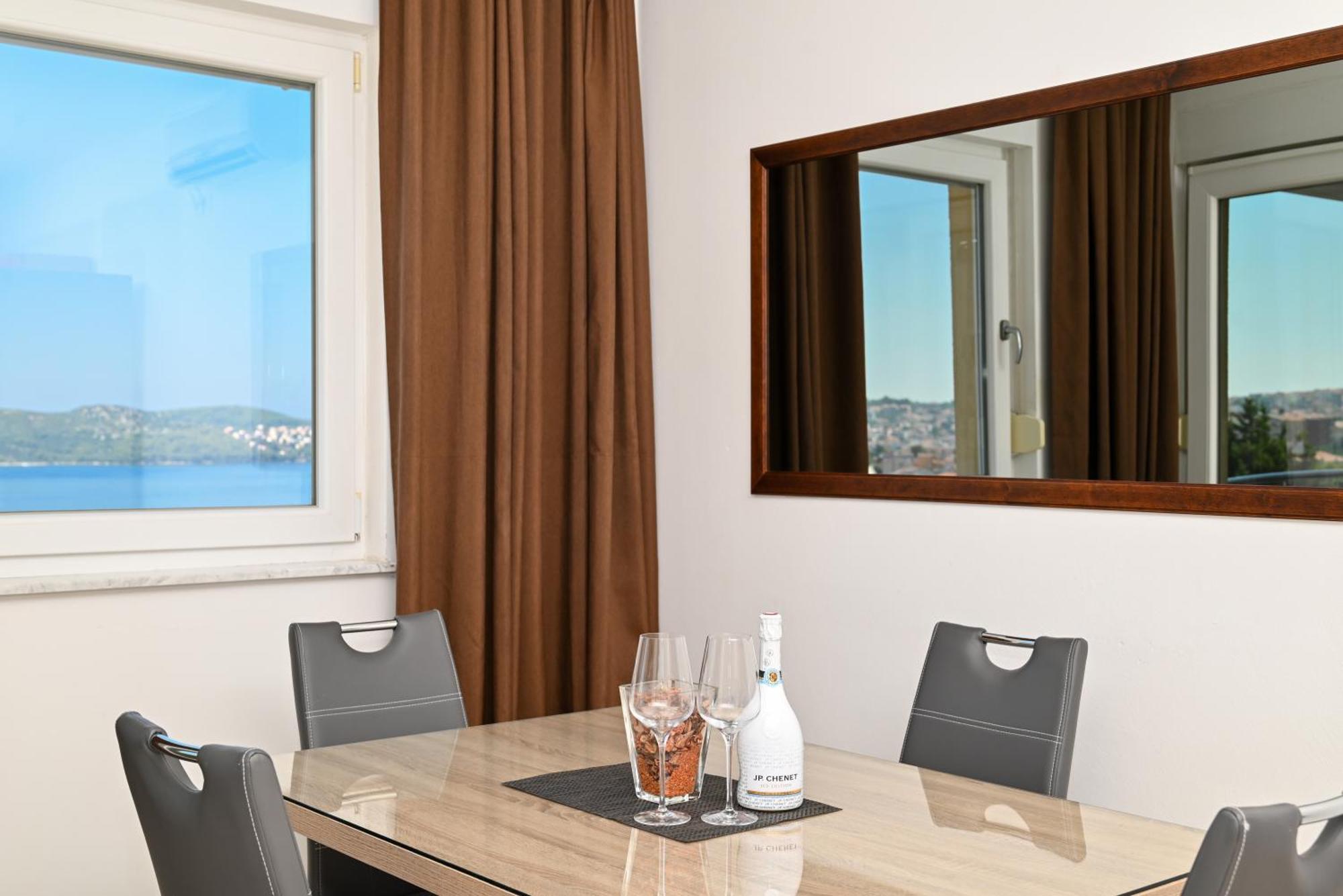 Sunny Place With Sea View トロギール エクステリア 写真